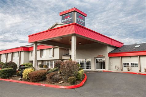Bridgeway inn - View deals for Bridgeway Inn & Suites Sublimity. Guests enjoy the helpful staff. Santiam Hospital is minutes away. Breakfast, WiFi, and parking are free at this motel.